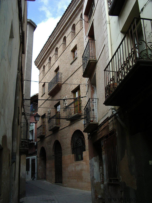 ArzobispoA_2003_01